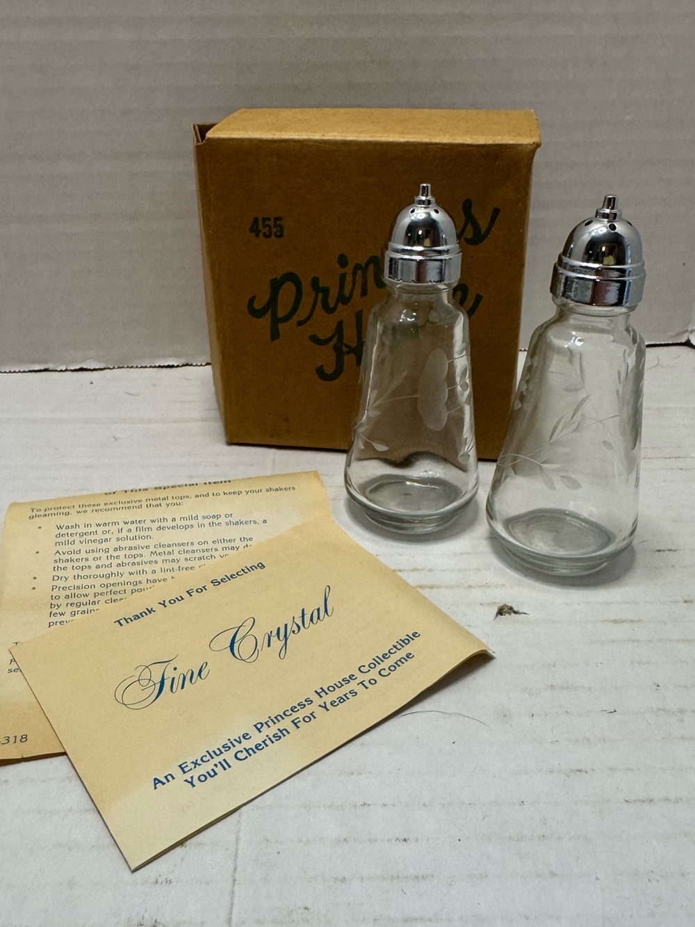 Princess House Heritage Crystal Etched Glass Salt Pepper Shakers 455 VTG 1983